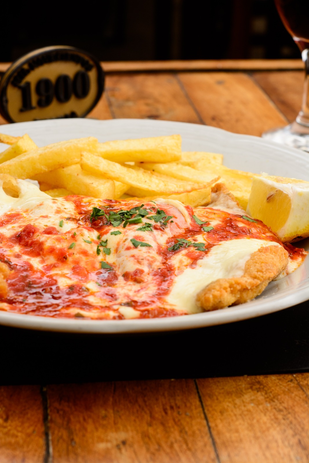 Milanesa de carne napolitana 