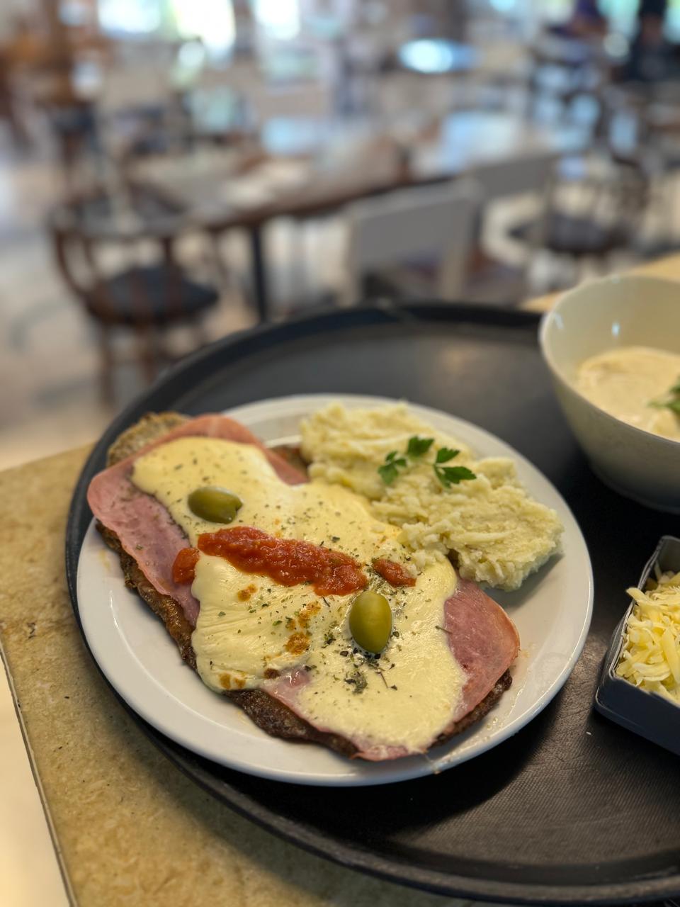 Milanesa napolitana de carne