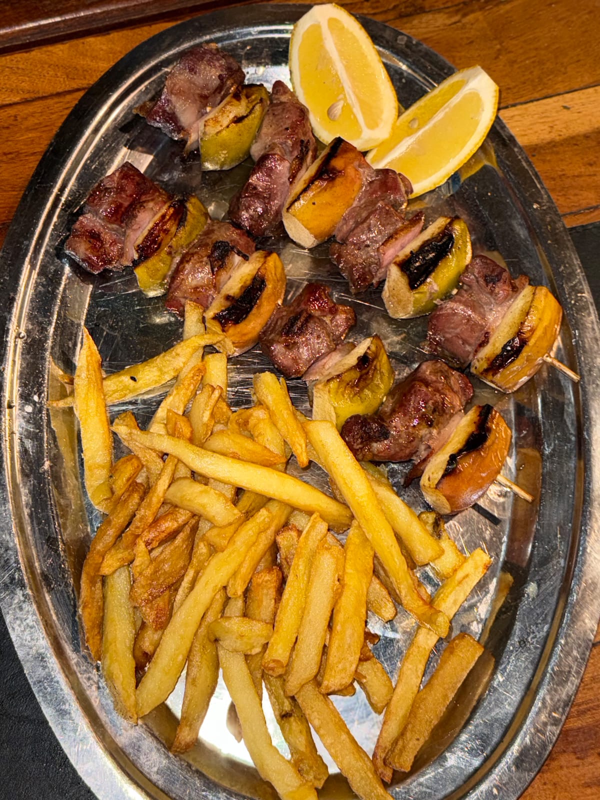 Brochette de bondiola y manzana